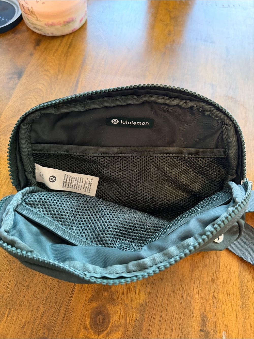 Lululemon belt bag (unisex) (forest green) - Picture 3 of 3